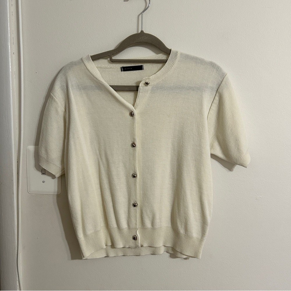 white top with heart buttons